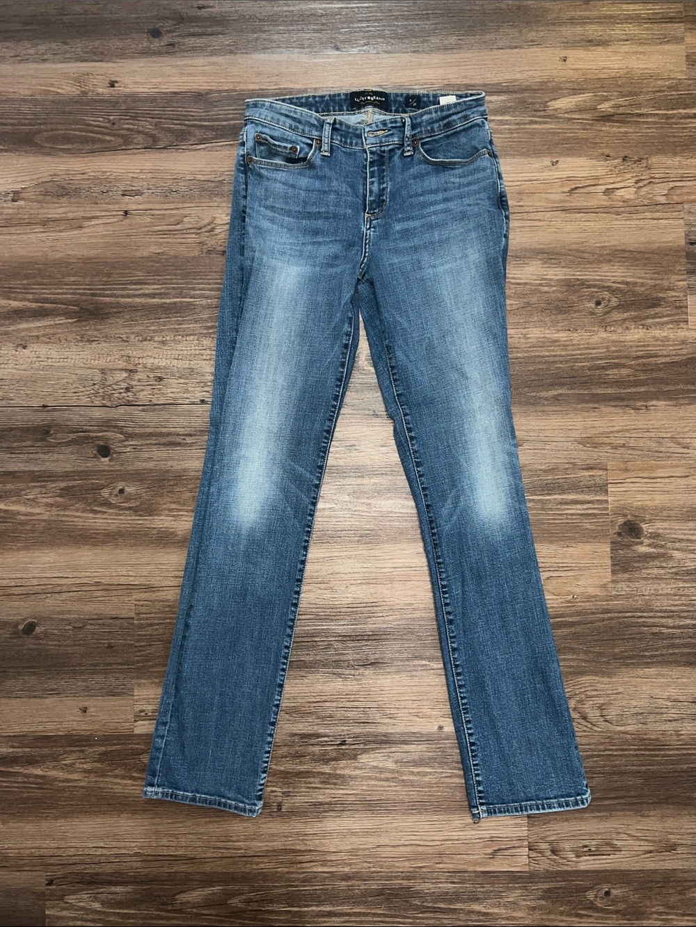 Lucky Brand Straight Leg Women's Jeans in Light Blue Wash